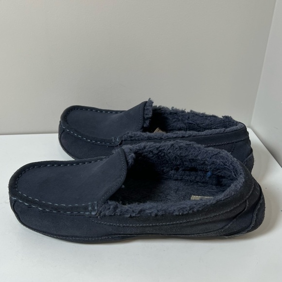 UGG Women’s Size 6 US Sherpa Fur Lined Slippers Rubber Sole Excellent Shape - Picture 2 of 10